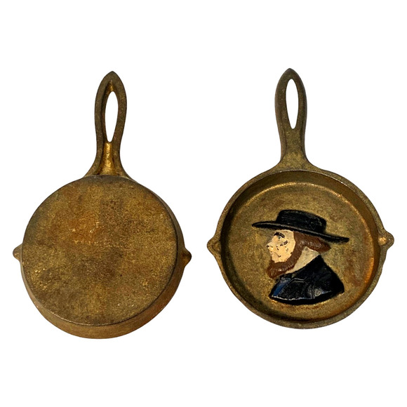 Vintage Miniature Cast Iron Amish Silhouette Skillets - USA Made - A281 - Picture 7 of 10